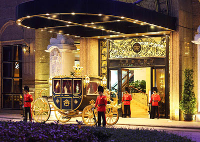 盈警响号 英皇娱乐酒店 Hk 料中绩转亏最多蚀1 6亿 Usmart